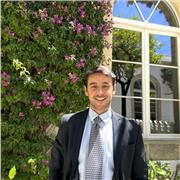 Profesor graduado en Biología por la universidad de Sevilla. 
He realizado un Máster de Fisiología y Neurociencia por la universidad de Sevilla.
Actualmente estoy realizando el máster de profesorado de educación secundaria obligatoria y bachillerato por l